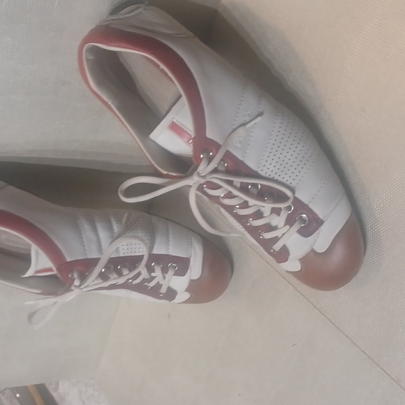 Prada Shoes - Picture 4 of 8